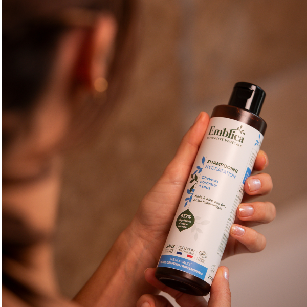 /assets/images/produits/emblica---shampooing-hydratation-(2).png